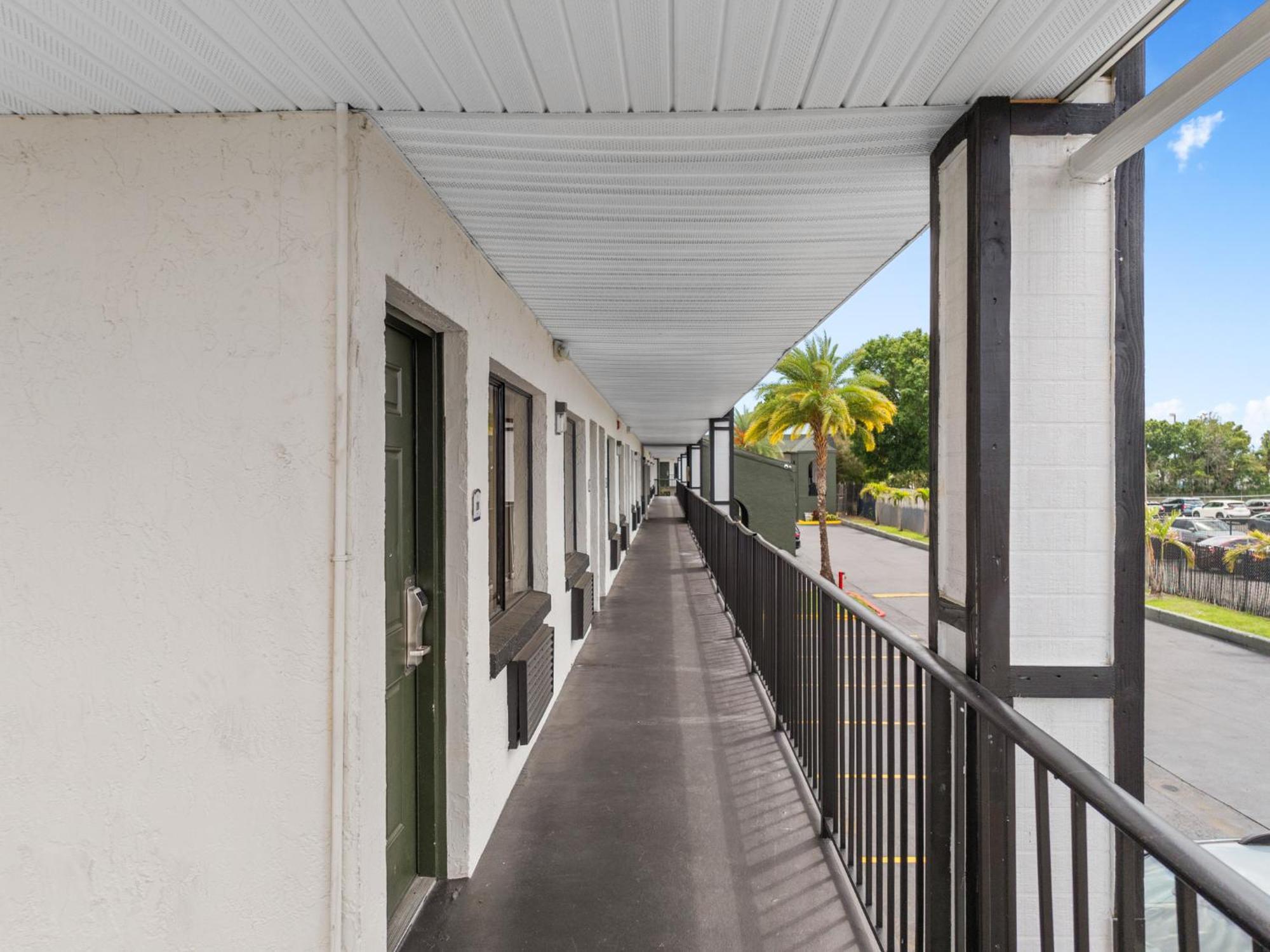 Baymont By Wyndham Orlando Downtown Hotell Exteriör bild